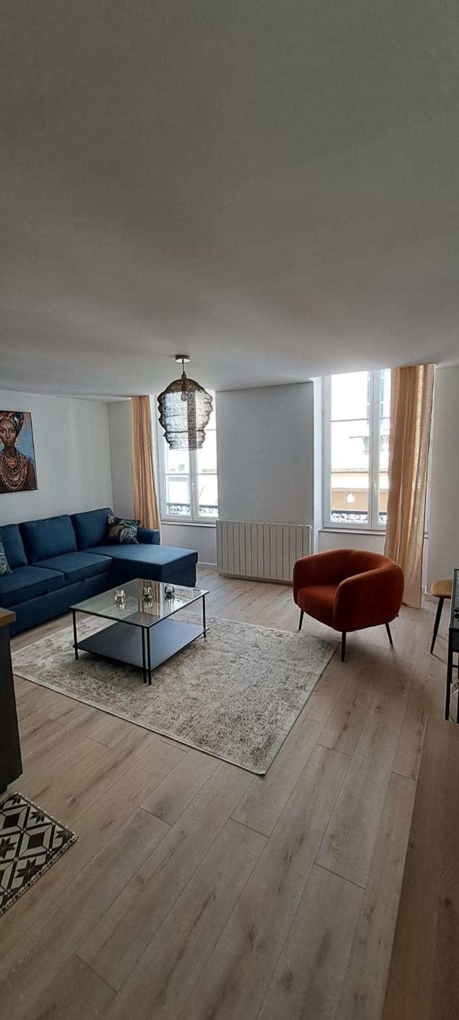 Joli Appartement Au Coeur De Macon Bilik gambar